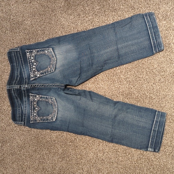 Alterego Capris - Picture 2 of 3